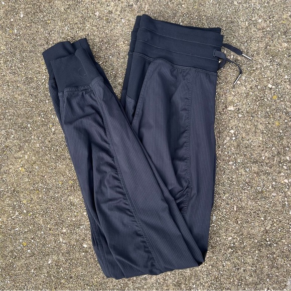 Lululemon Dance Studio Mid-Rise Jogger Black - Picture 3 of 9